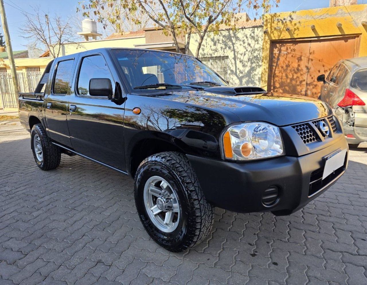 Nissan NP 300 Usada en Mendoza, deRuedas