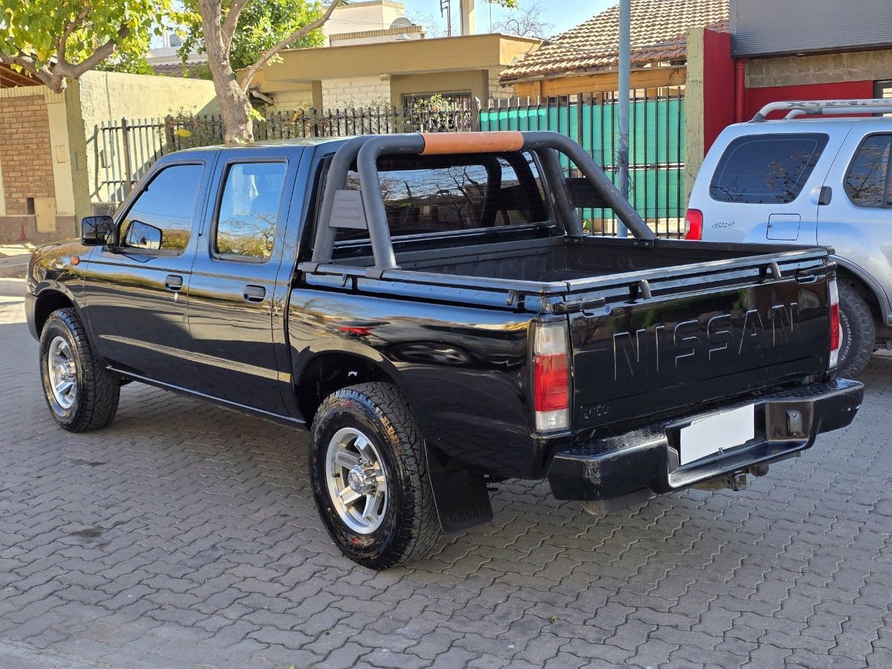 Nissan NP 300 Usada en Mendoza, deRuedas