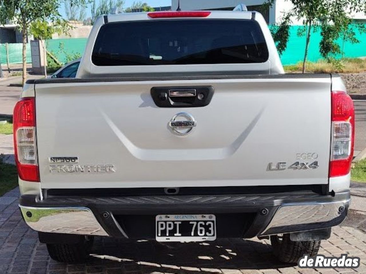 Nissan NP 300 Usada en Mendoza, deRuedas