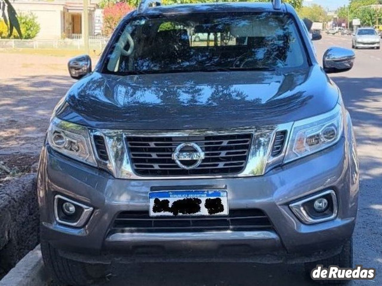 Nissan NP 300 Usada en Mendoza, deRuedas