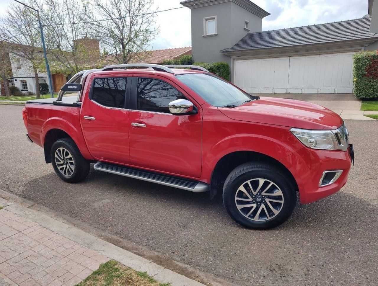 Nissan NP 300 Usada en Mendoza, deRuedas