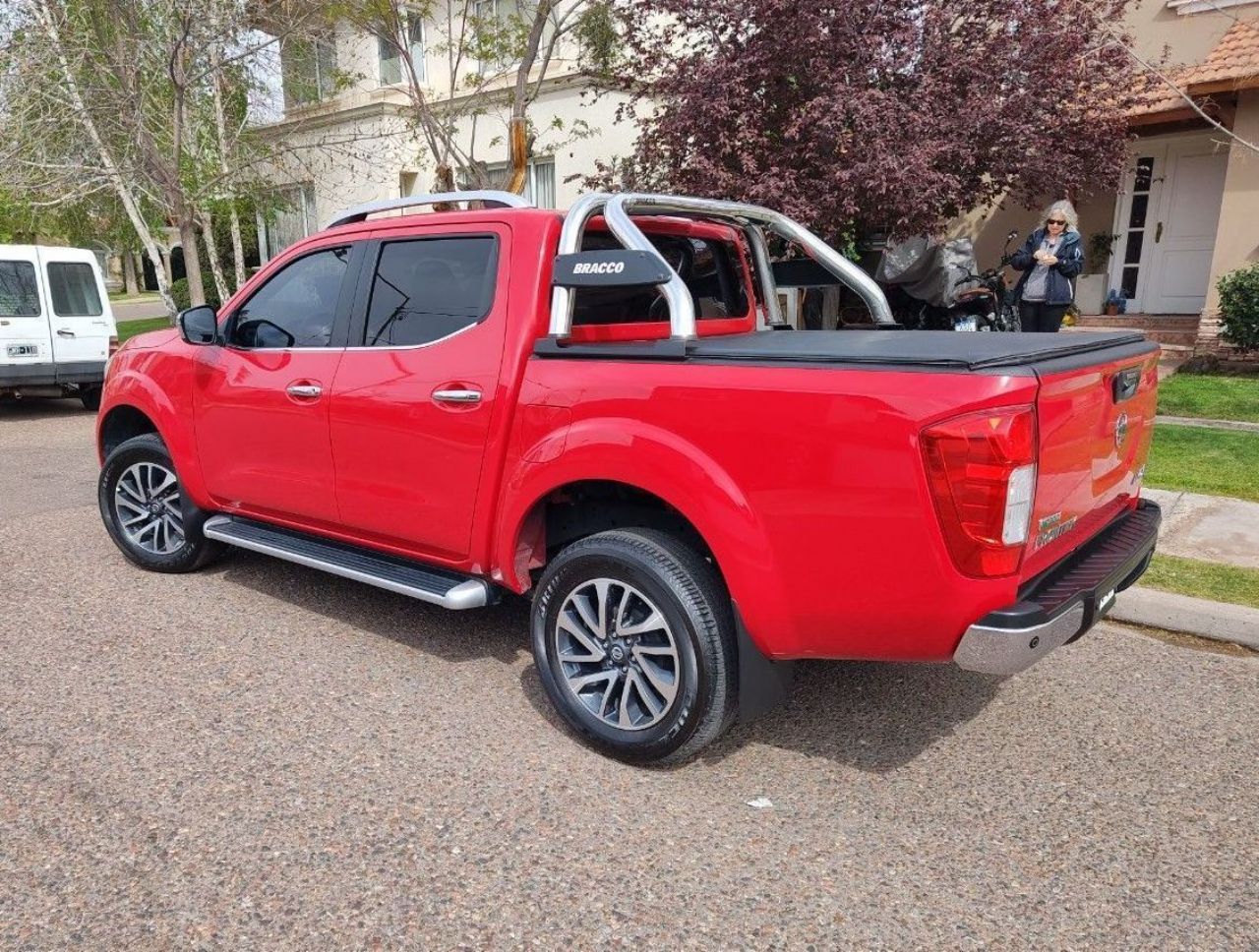 Nissan NP 300 Usada en Mendoza, deRuedas