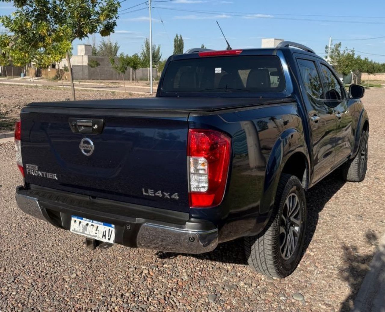 Nissan NP 300 Usada en Mendoza, deRuedas
