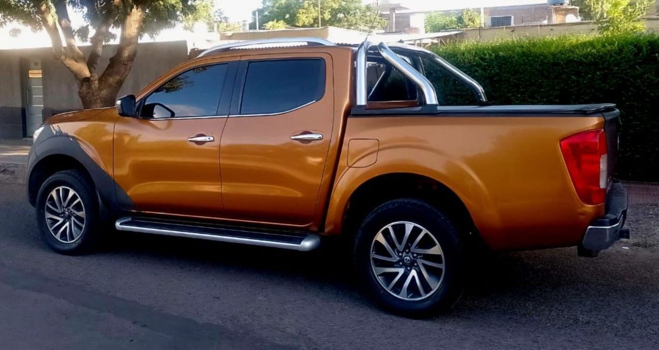 Nissan NP 300 Usada en Mendoza, deRuedas