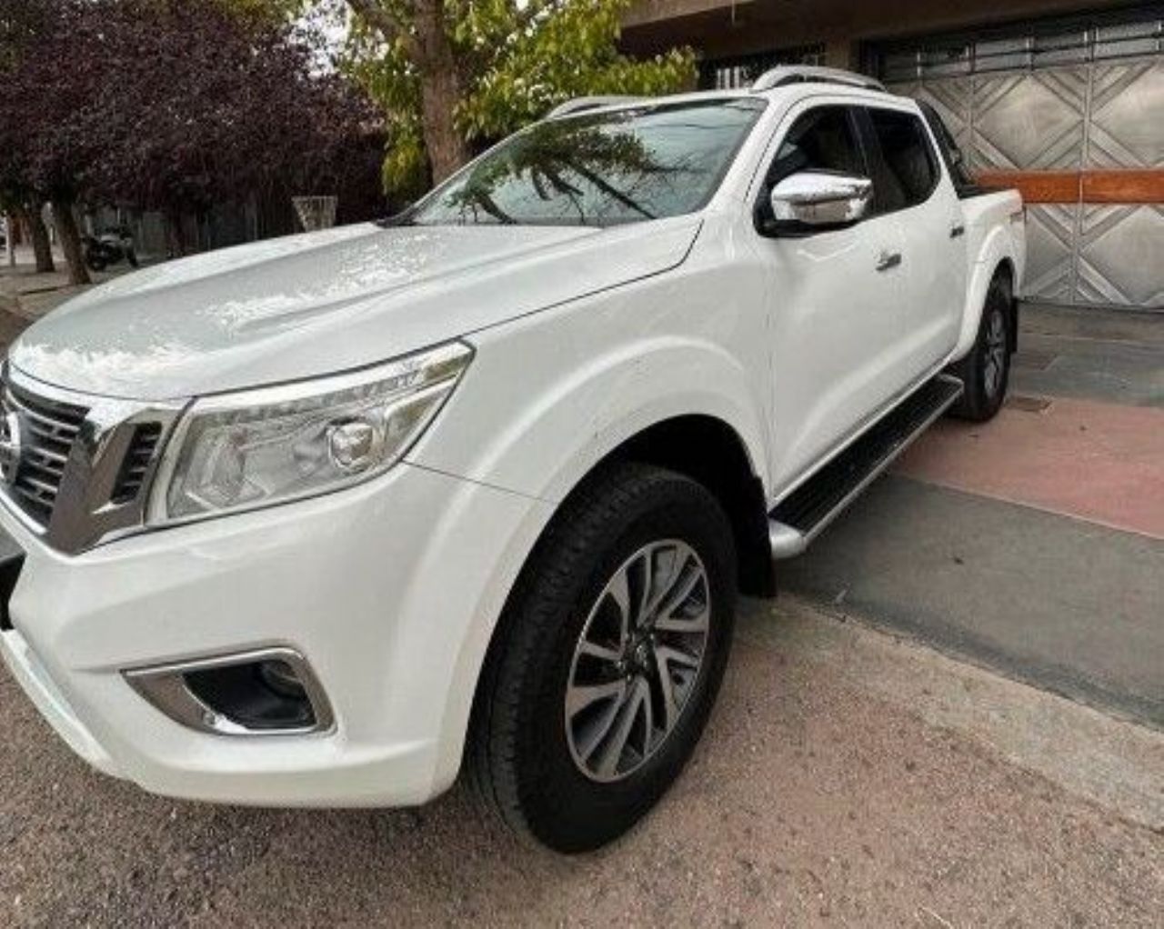 Nissan NP 300 Usada en Mendoza, deRuedas