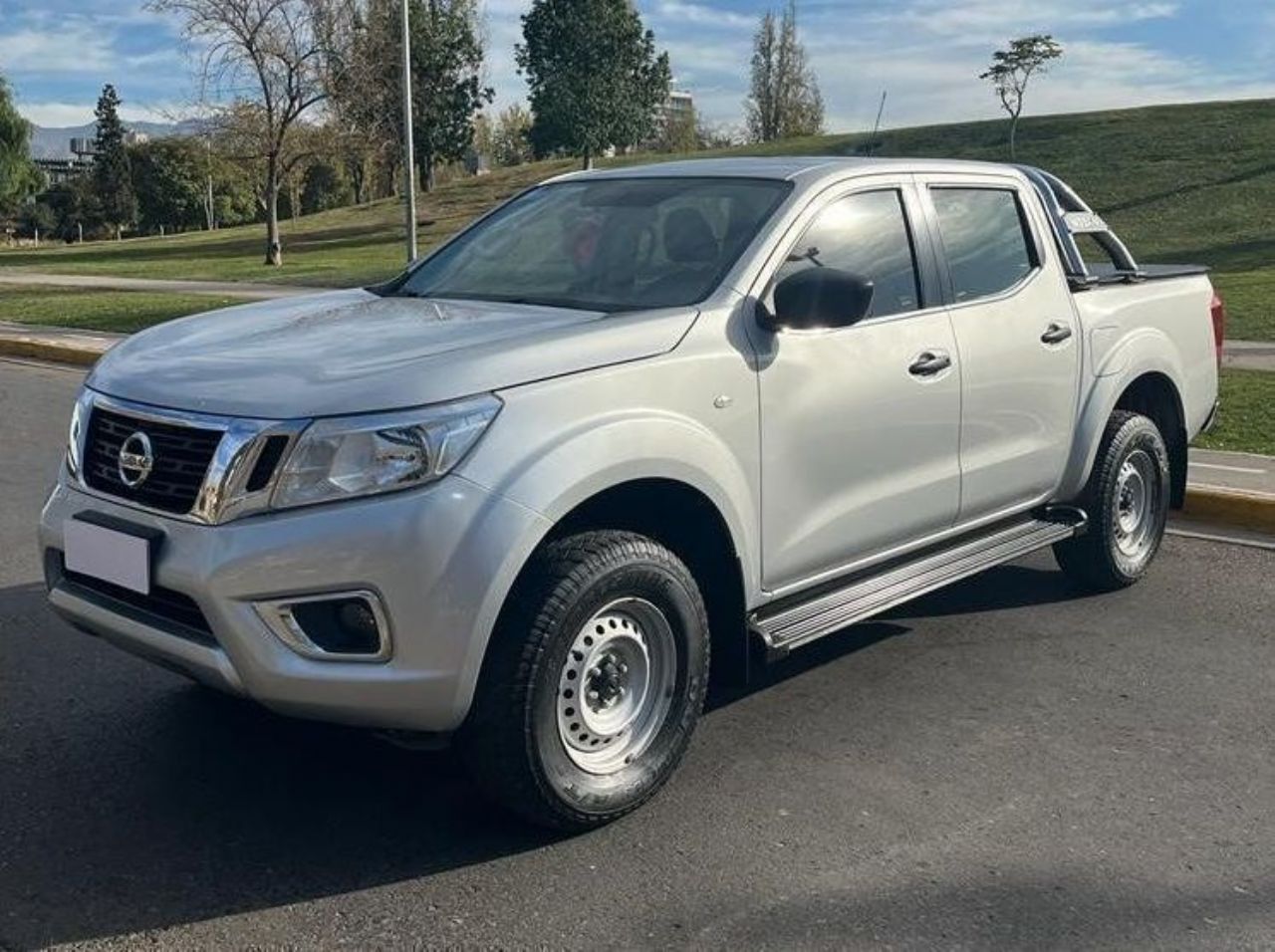 Nissan NP 300 Usada en Mendoza, deRuedas