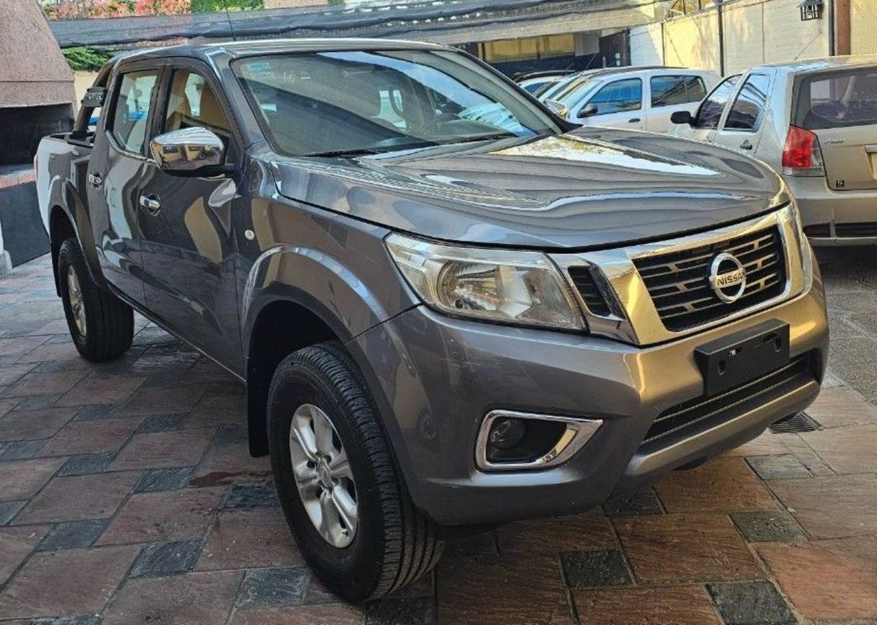 Nissan NP 300 Usada en Mendoza, deRuedas