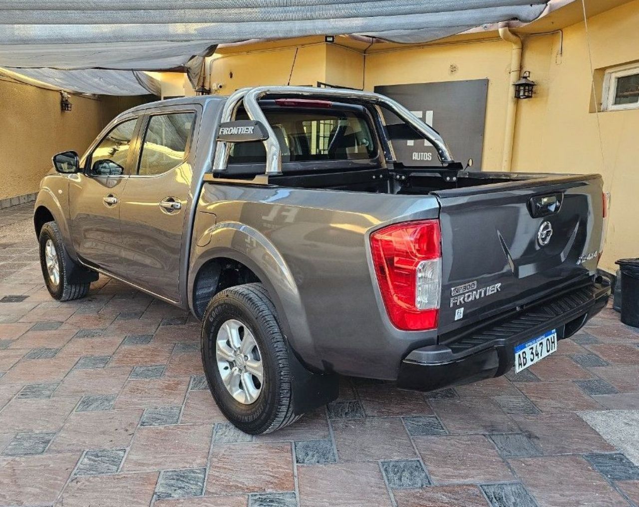 Nissan NP 300 Usada en Mendoza, deRuedas