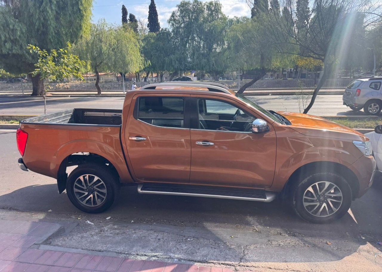Nissan NP 300 Usada en Mendoza, deRuedas