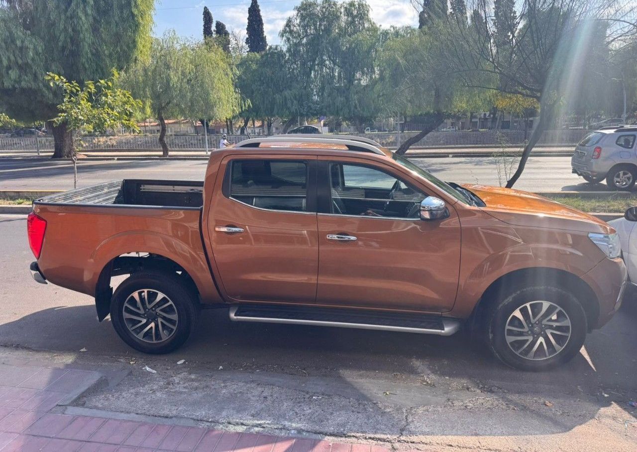 Nissan NP 300 Usada en Mendoza, deRuedas