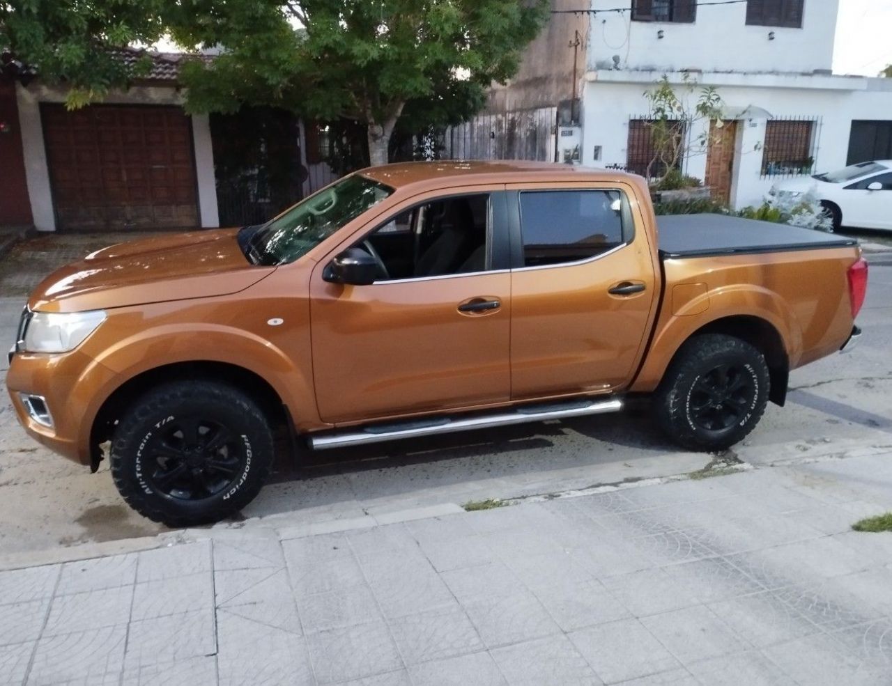Nissan NP 300 Usada en Mendoza, deRuedas