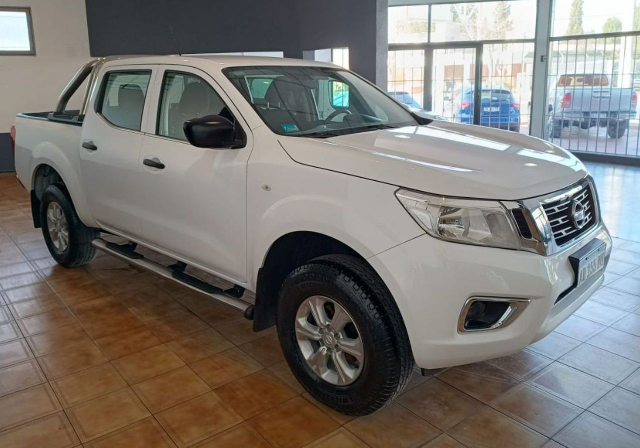 Nissan NP 300 Usada en Mendoza, deRuedas