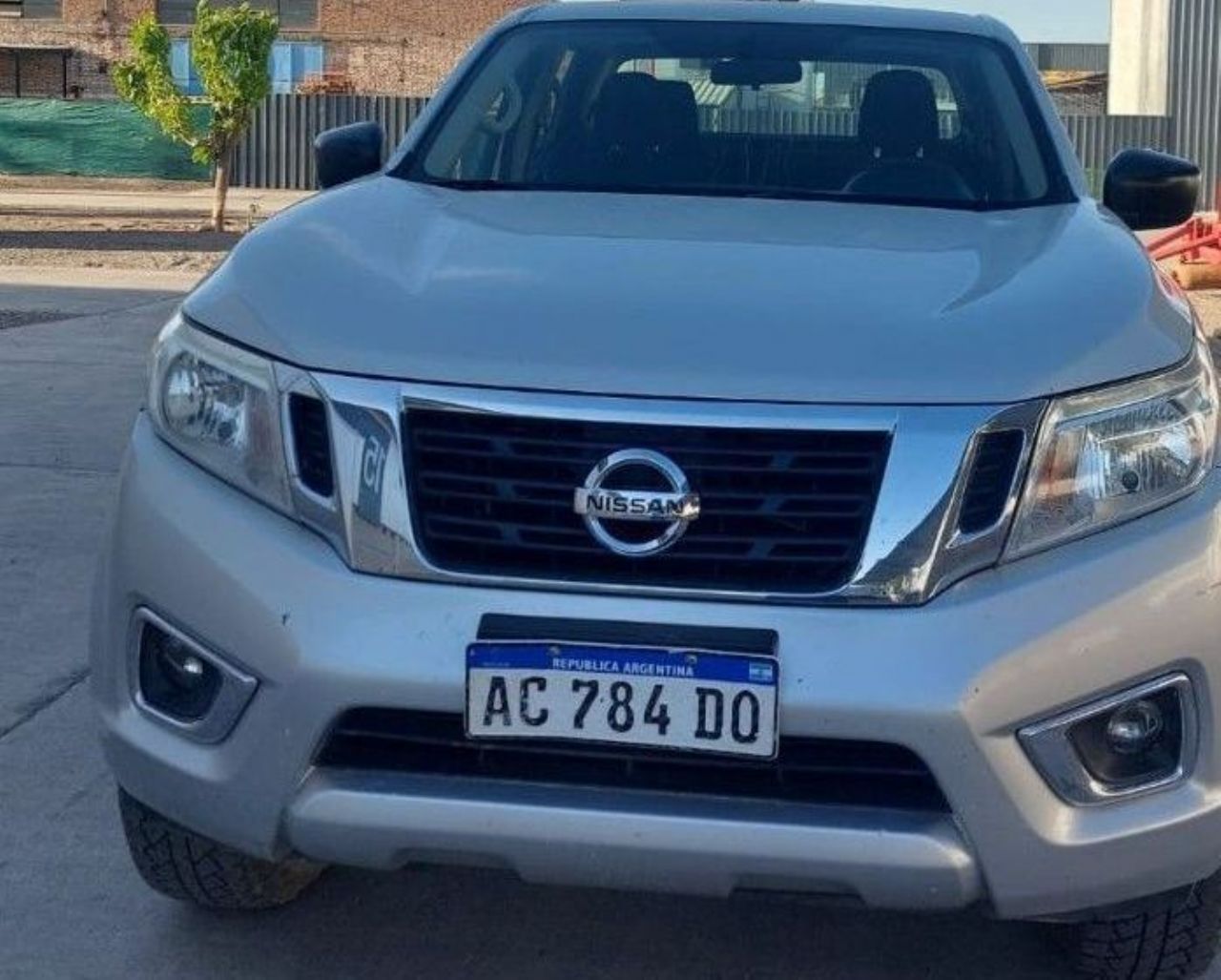 Nissan NP 300 Usada en Mendoza, deRuedas