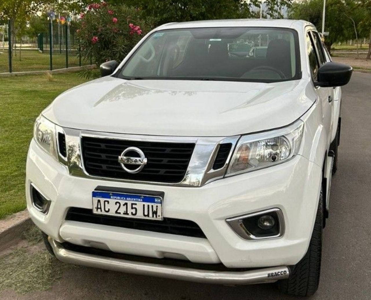 Nissan NP 300 Usada en Mendoza, deRuedas