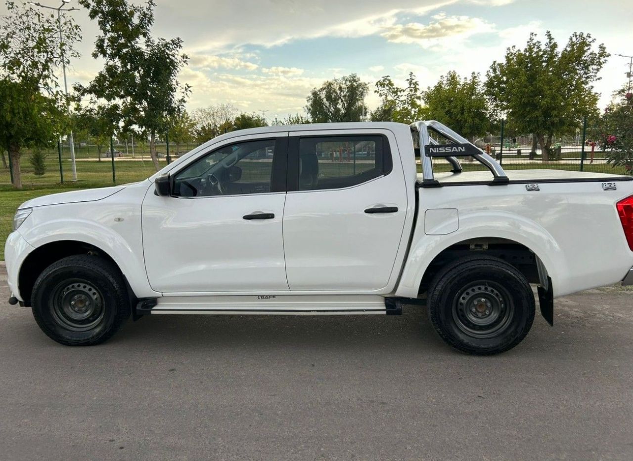 Nissan NP 300 Usada en Mendoza, deRuedas