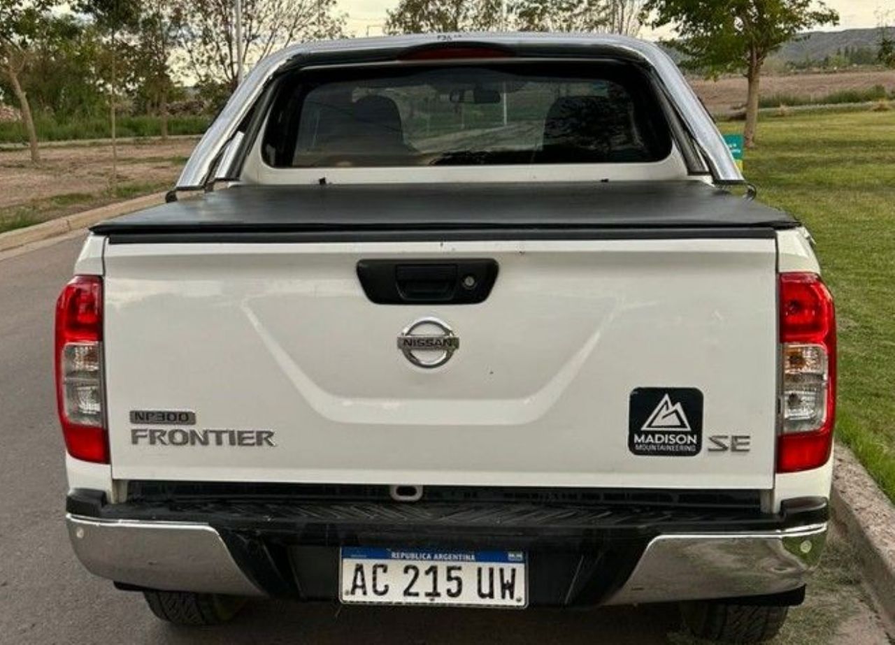 Nissan NP 300 Usada en Mendoza, deRuedas