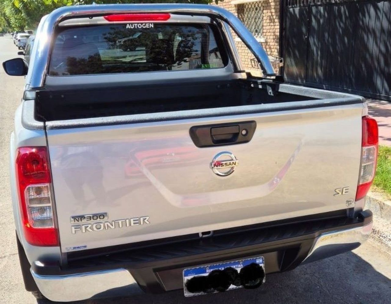 Nissan NP 300 Usada en Mendoza, deRuedas