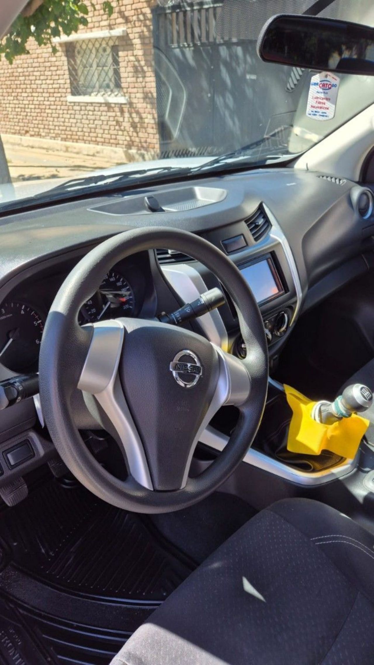 Nissan NP 300 Usada en Mendoza, deRuedas