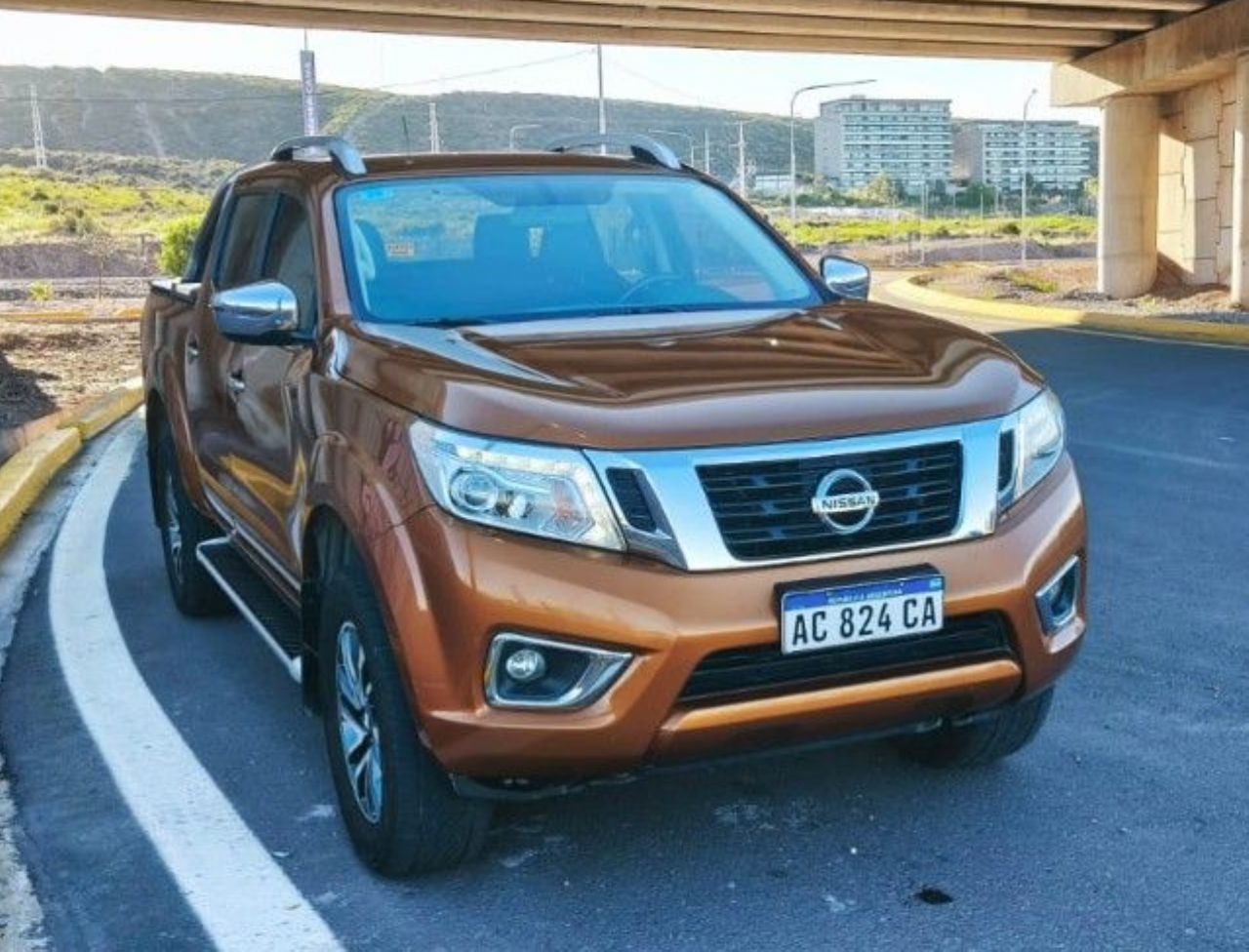 Nissan NP 300 Usada en Mendoza, deRuedas