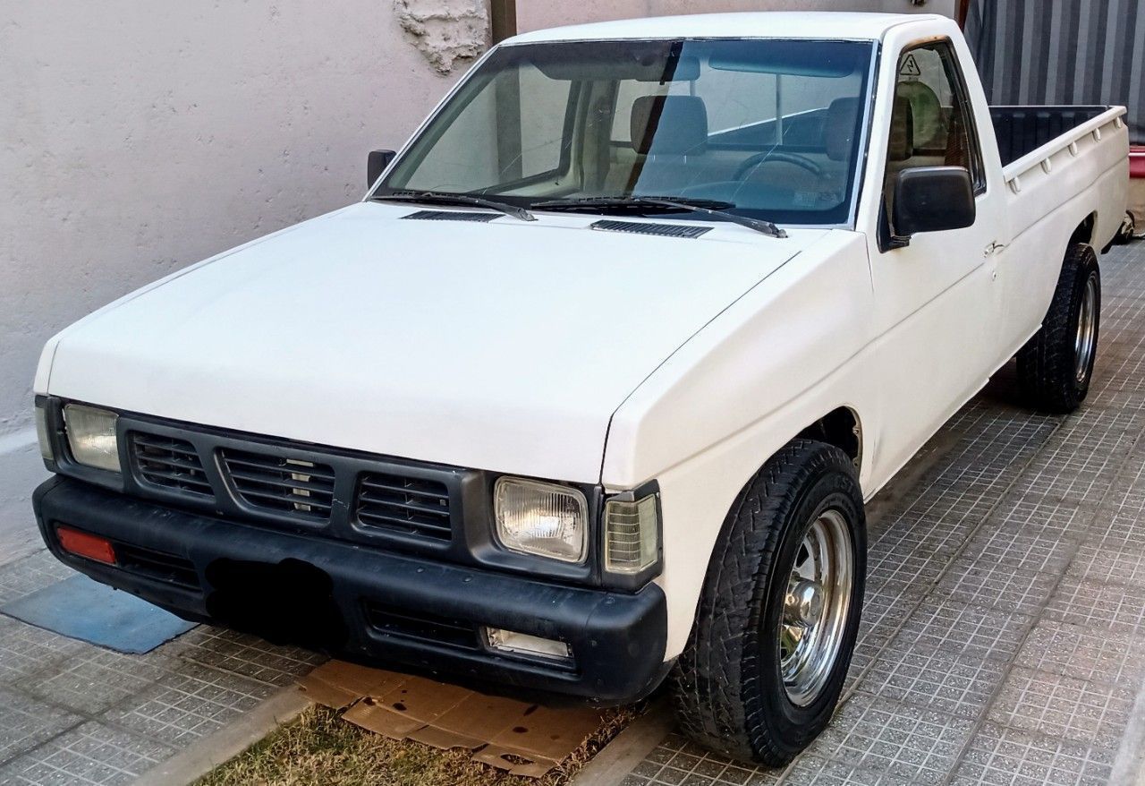 Nissan Pick-Up Usada en Mendoza, deRuedas