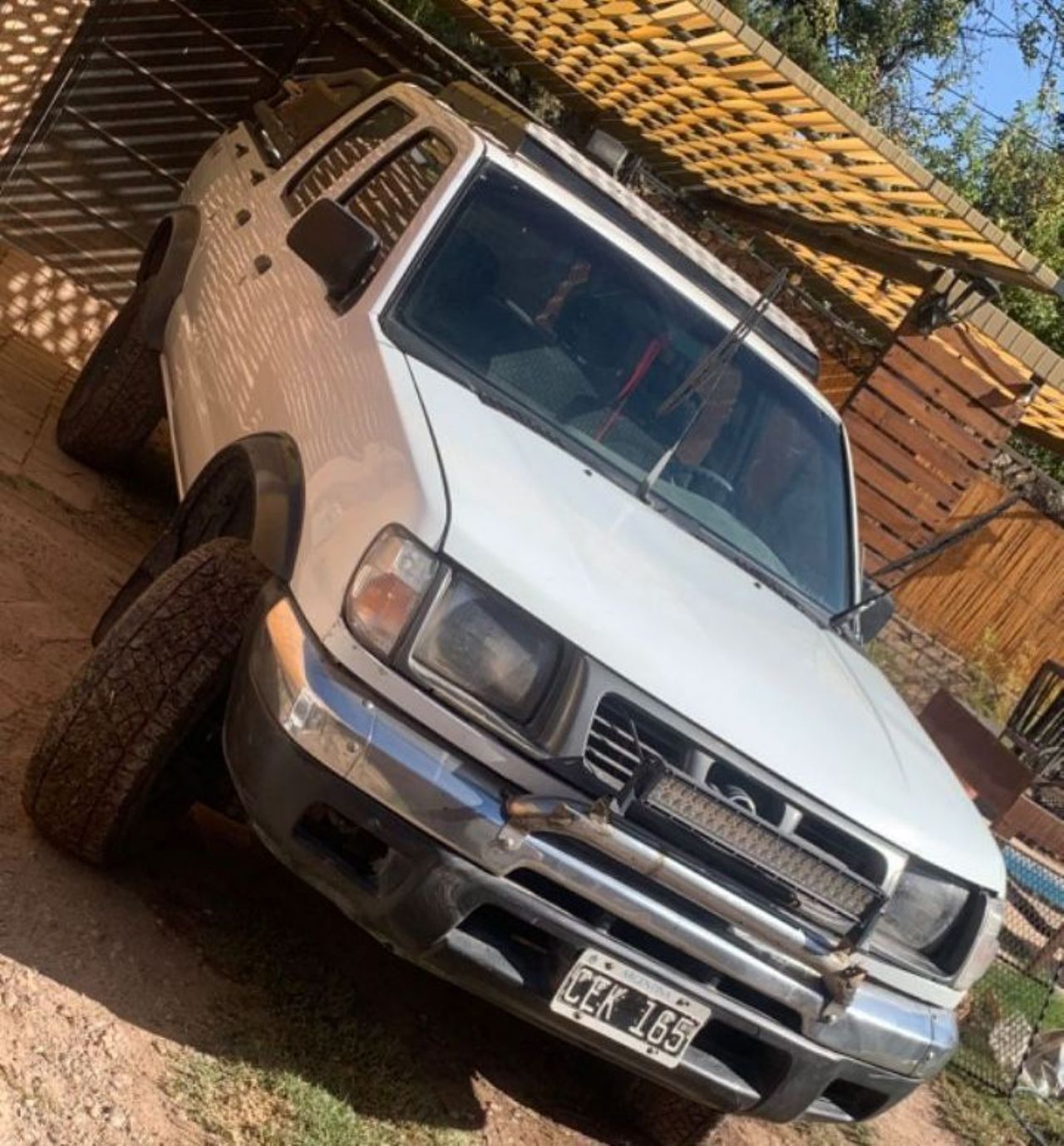 Nissan Pick-Up Usada en Mendoza, deRuedas
