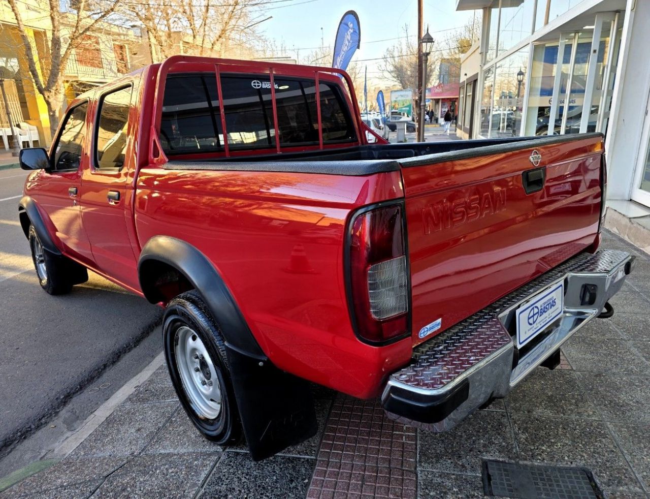 Nissan Pick-Up Usada en Mendoza, deRuedas
