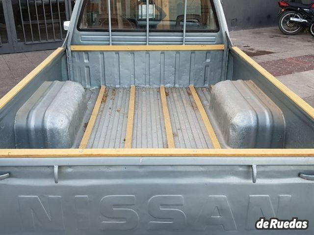 Nissan Pick-up Usada en Mendoza, deRuedas