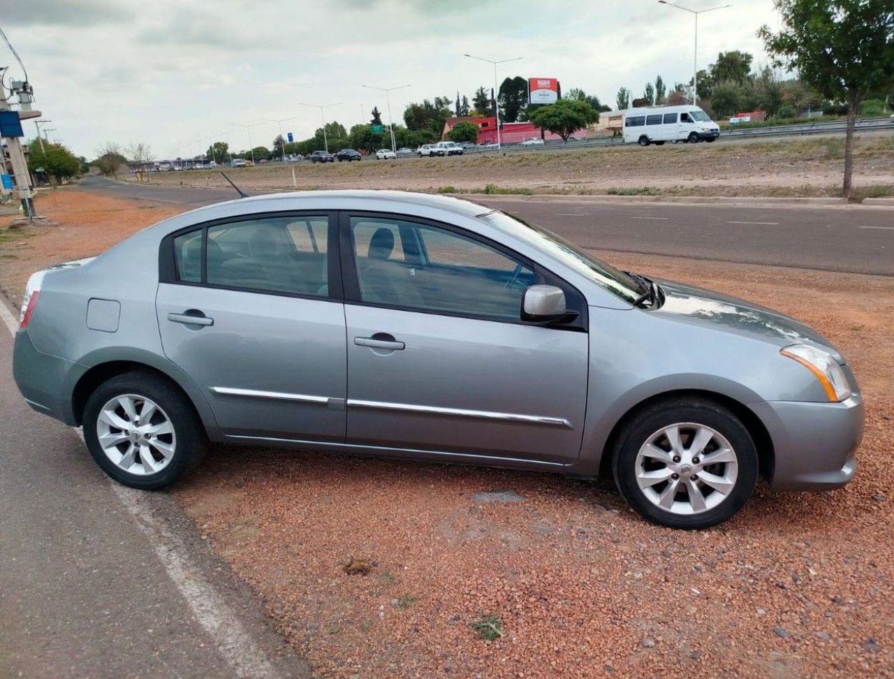 Nissan Sentra Usado en Mendoza, deRuedas