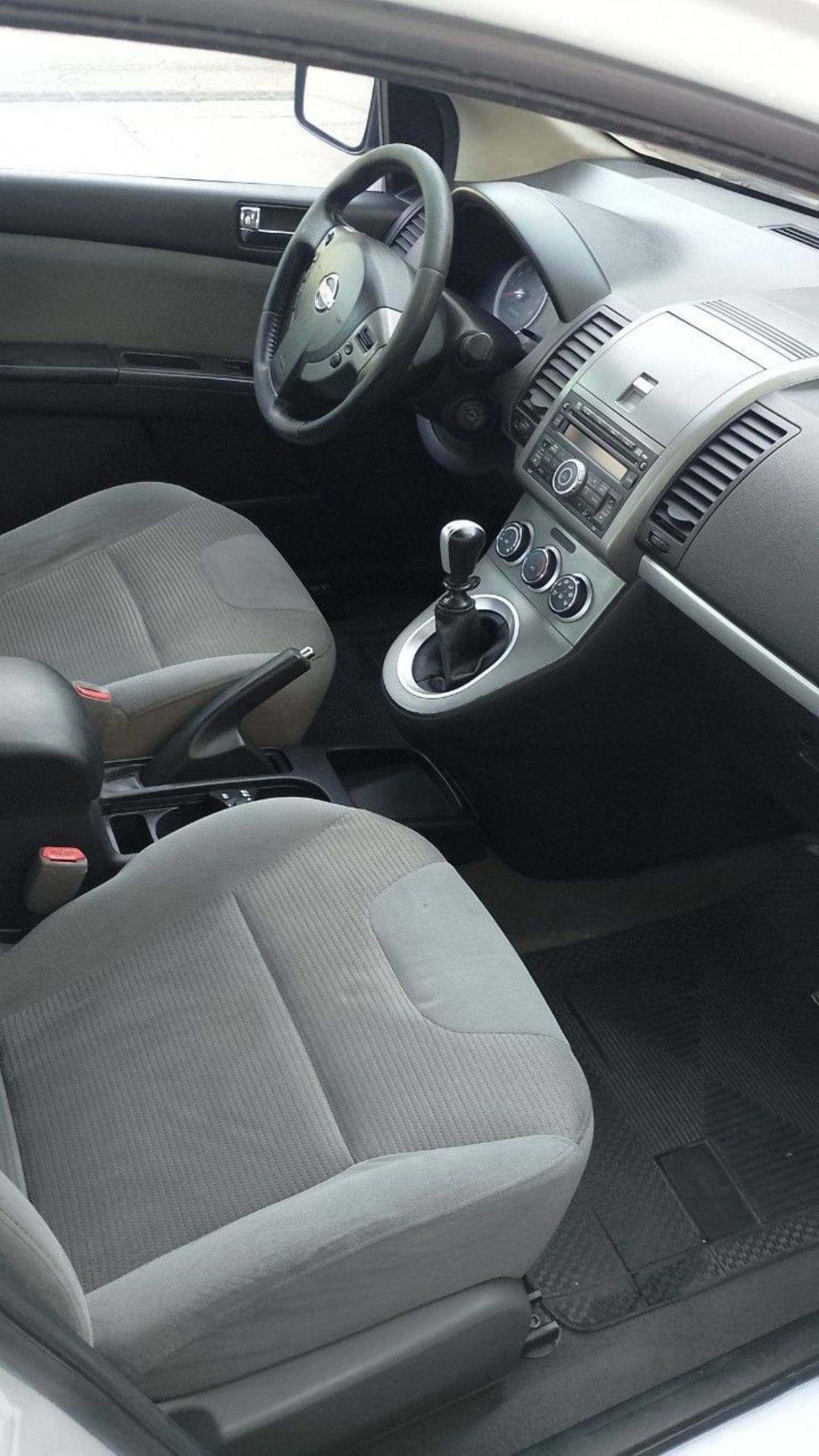 Nissan Sentra Usado en Mendoza, deRuedas