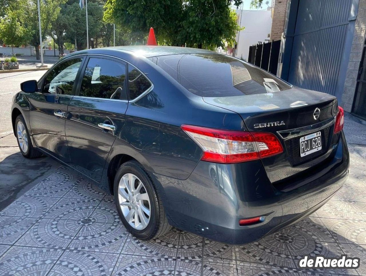 Nissan Sentra Usado en Mendoza, deRuedas