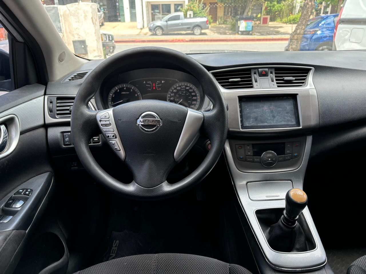Nissan Sentra Usado Financiado en Córdoba, deRuedas