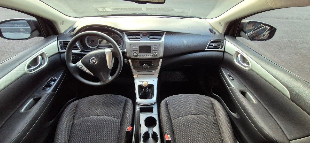 Nissan Sentra Usado en Mendoza, deRuedas
