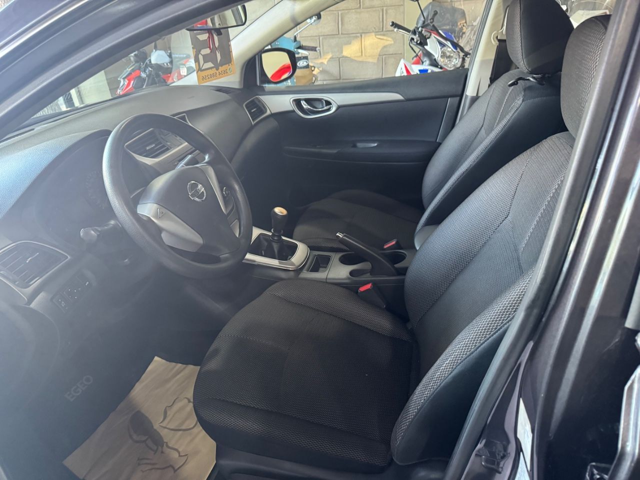 Nissan Sentra Usado Financiado en Mendoza, deRuedas