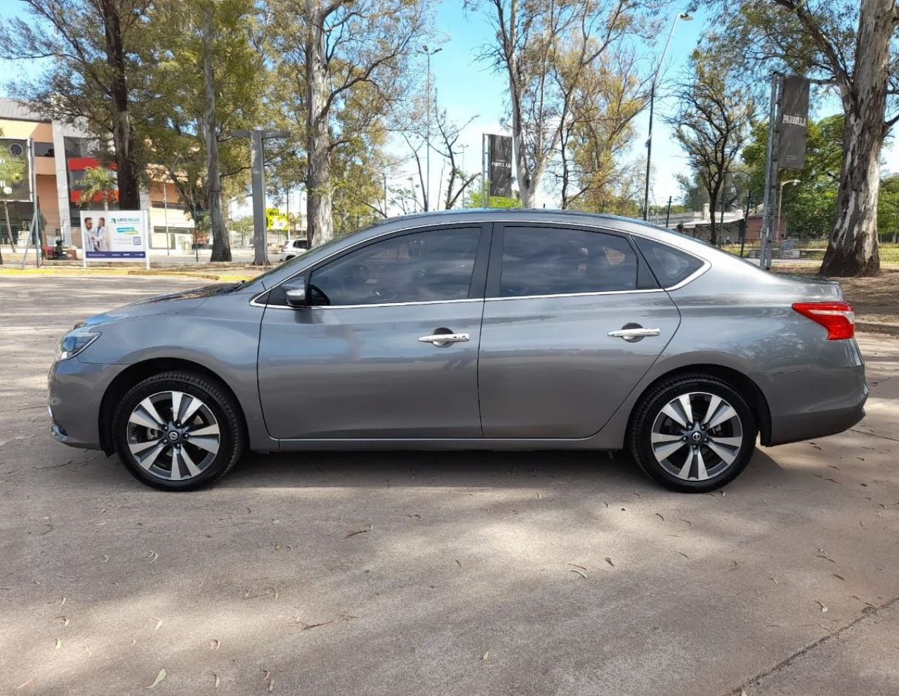 Nissan Sentra Usado Financiado en Córdoba, deRuedas