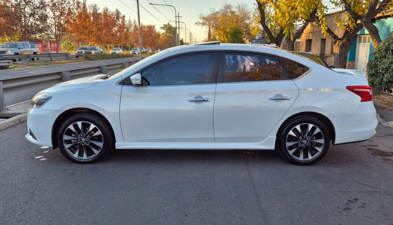 Nissan Sentra Usado Financiado en Mendoza, deRuedas