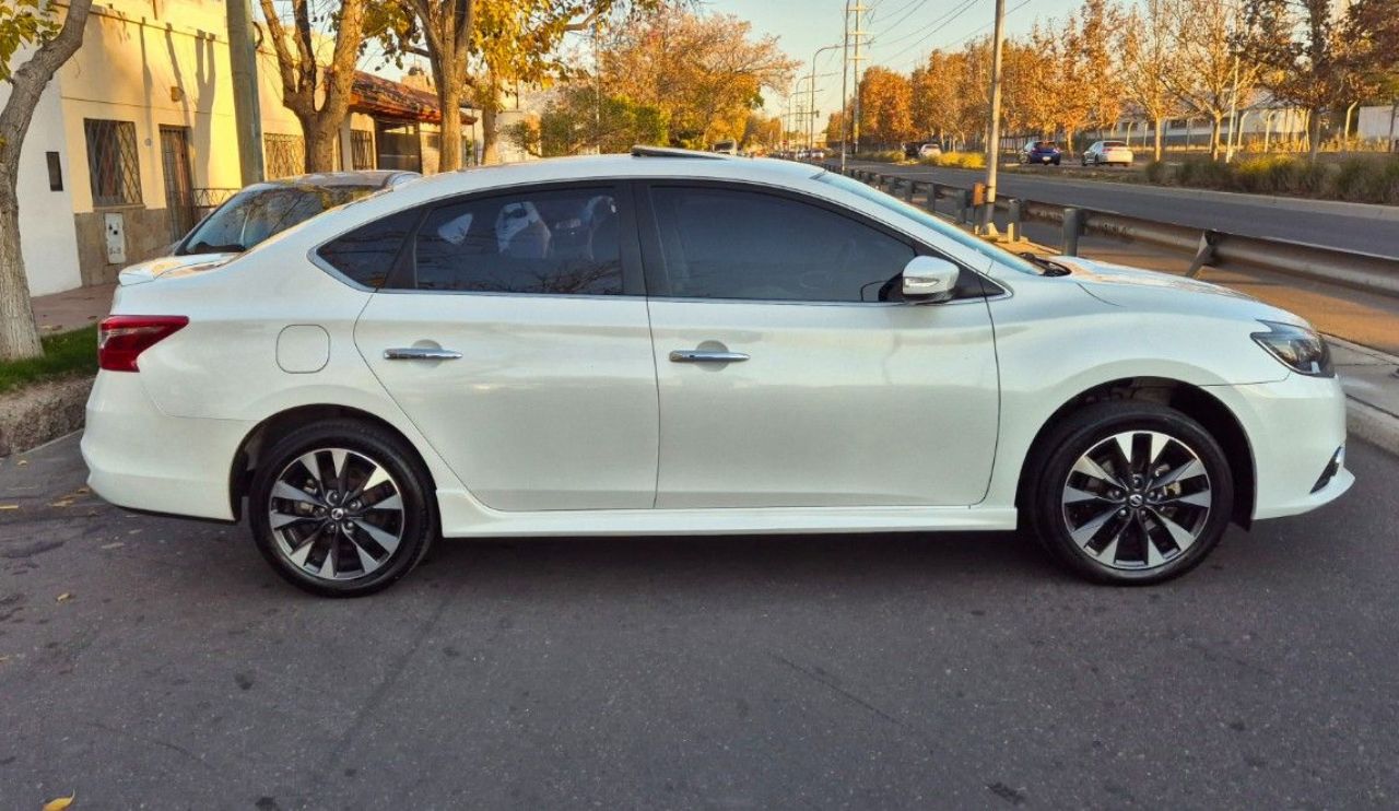 Nissan Sentra Usado Financiado en Mendoza, deRuedas