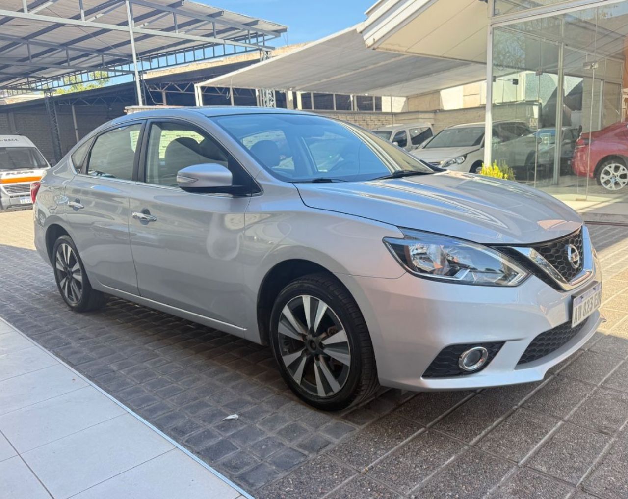 Nissan Sentra Usado Financiado en Mendoza, deRuedas