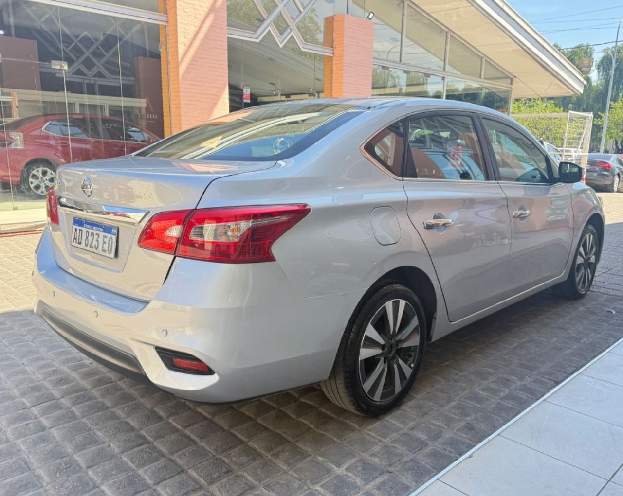 Nissan Sentra Usado Financiado en Mendoza, deRuedas