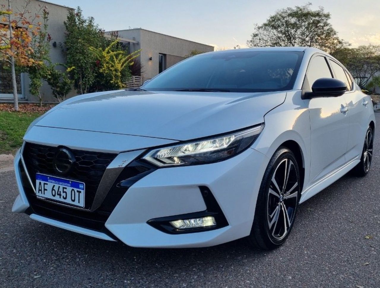 Nissan Sentra Usado en Mendoza, deRuedas