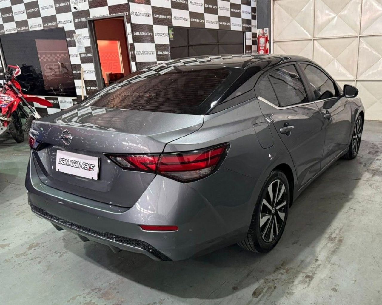 Nissan Sentra Usado Financiado en San Juan, deRuedas