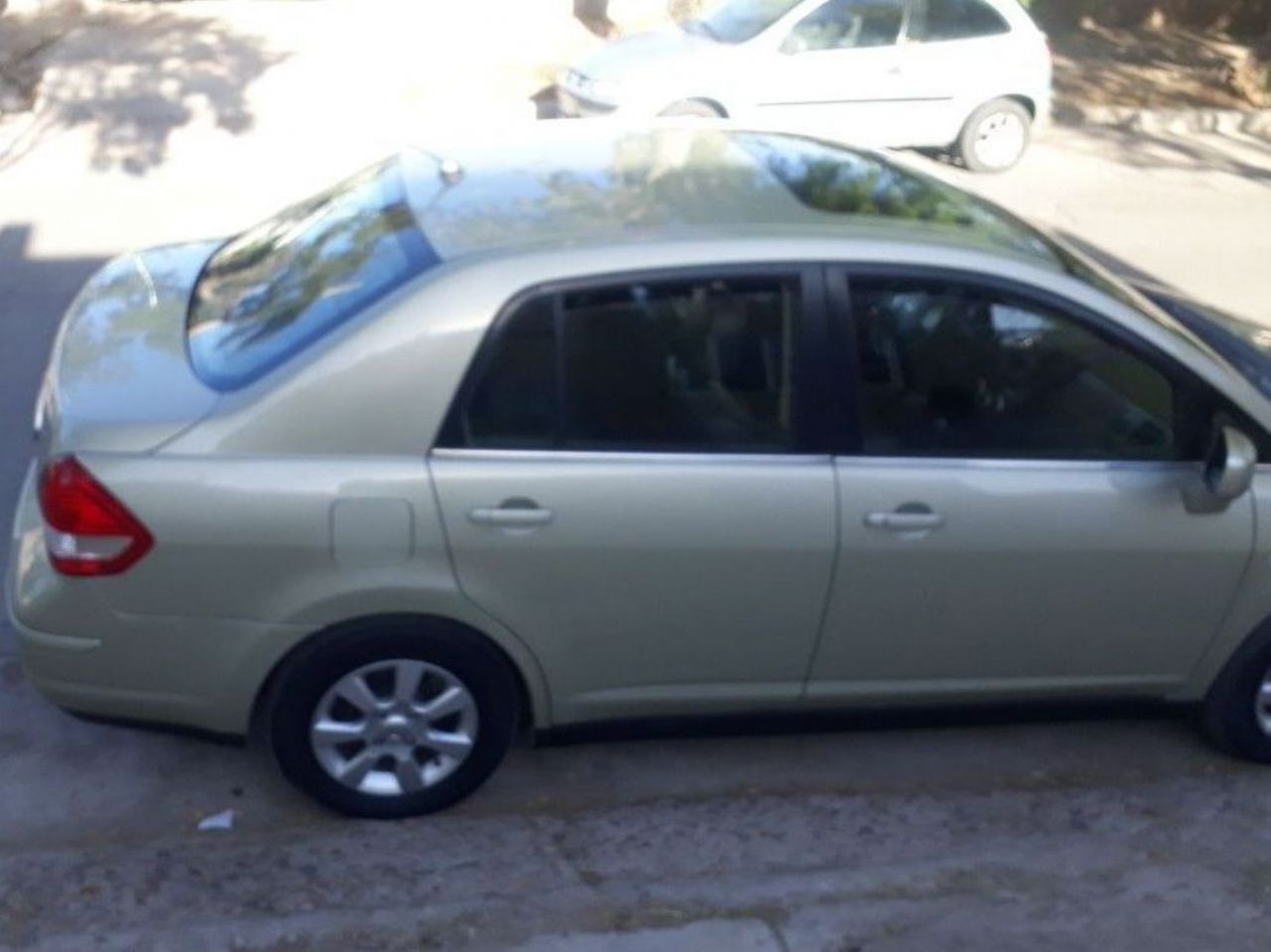 Nissan Tiida Usado en Mendoza, deRuedas