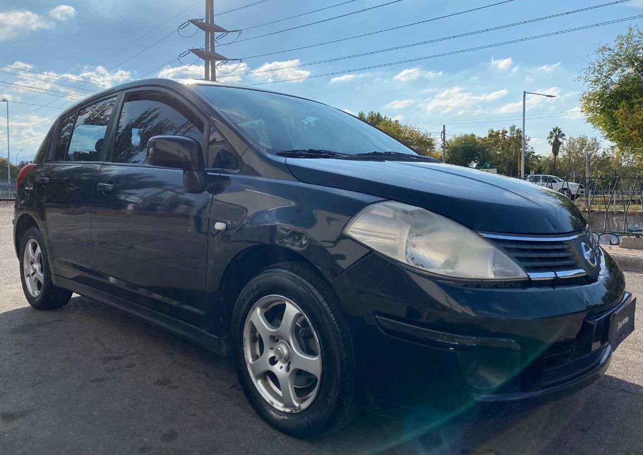 Nissan Tiida Usado en Mendoza, deRuedas