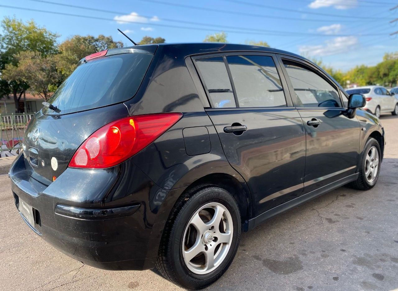 Nissan Tiida Usado en Mendoza, deRuedas