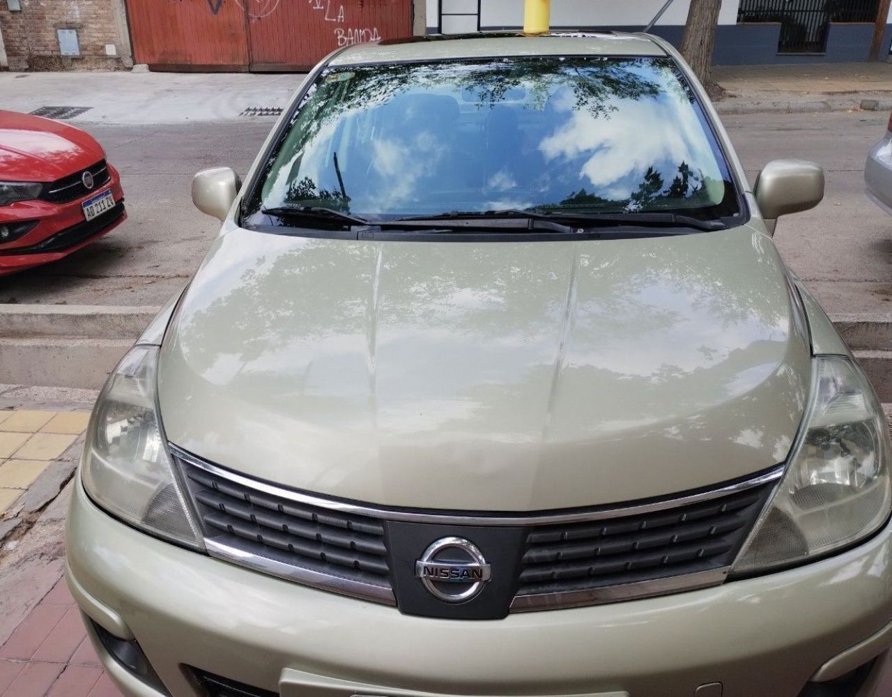 Nissan Tiida Usado en Mendoza, deRuedas