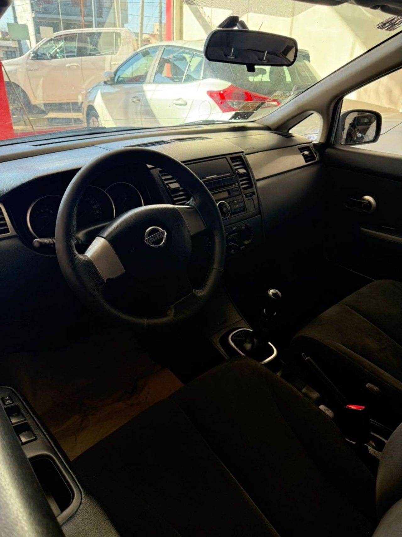 Nissan Tiida Usado Financiado en Córdoba, deRuedas