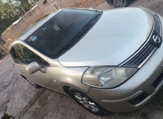 Nissan Tiida Usado en Mendoza