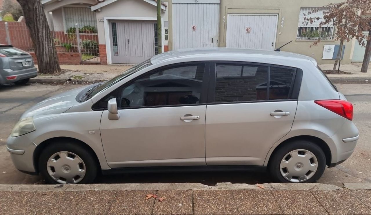Nissan Tiida Usado en Buenos Aires, deRuedas