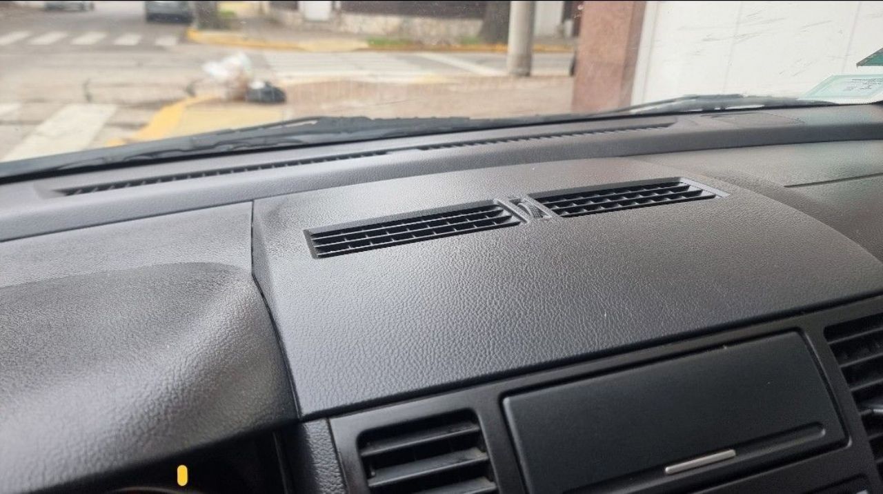 Nissan Tiida Usado en Buenos Aires, deRuedas