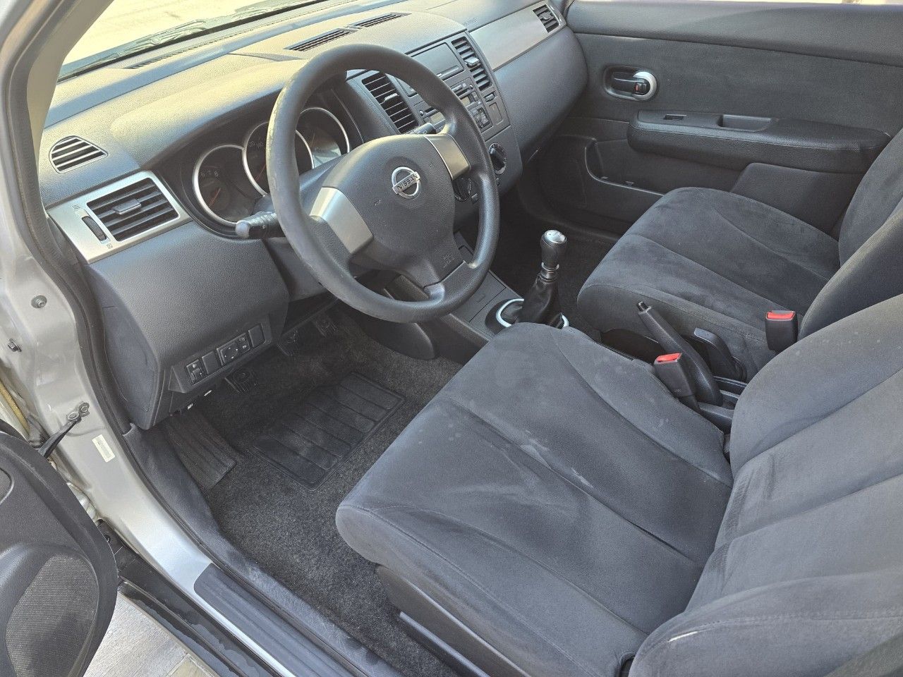 Nissan Tiida Usado en Mendoza, deRuedas