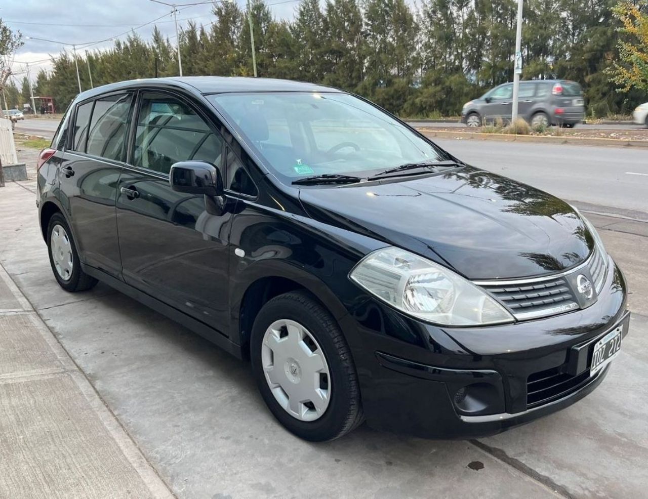 Nissan Tiida Usado en Mendoza, deRuedas